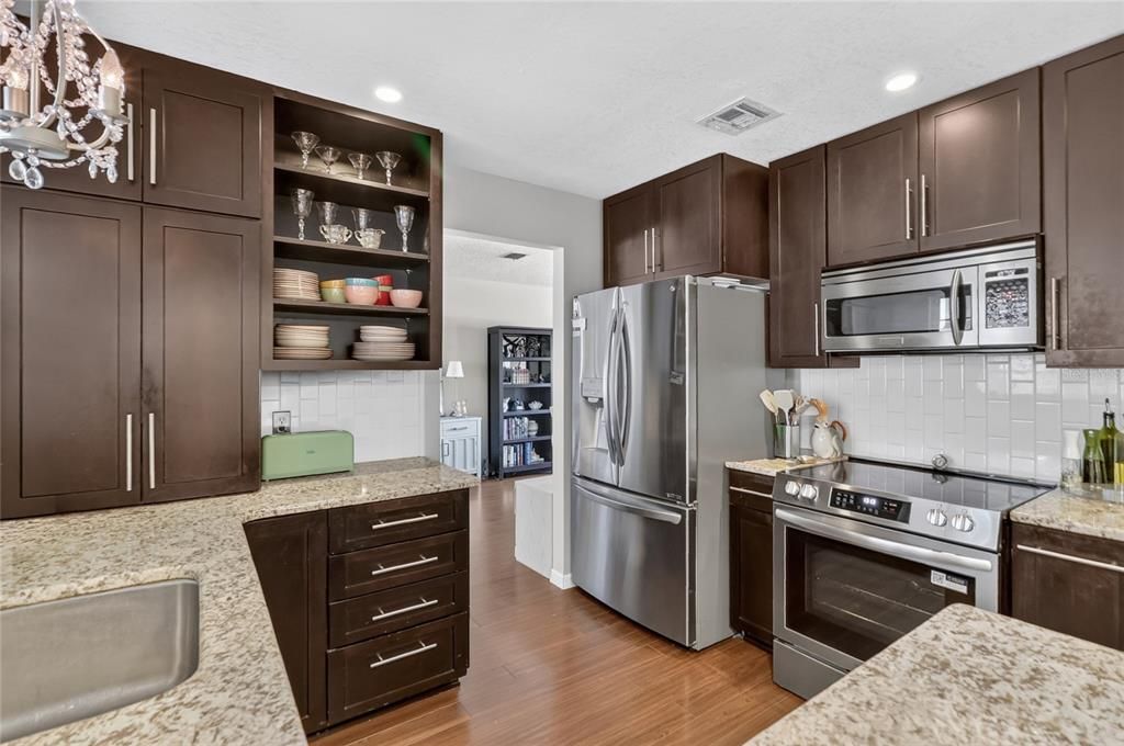 For Sale: $425,000 (3 beds, 2 baths, 1894 Square Feet)