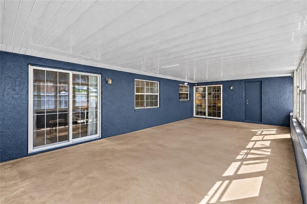 For Sale: $425,000 (3 beds, 2 baths, 1894 Square Feet)