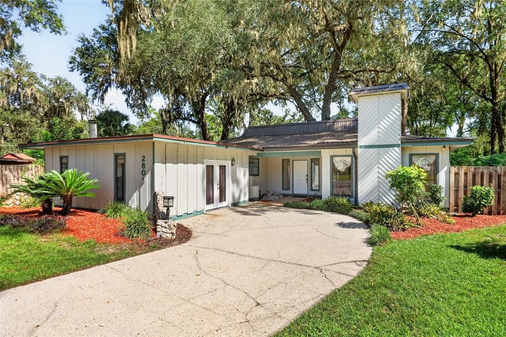 For Sale: $405,000 (3 beds, 2 baths, 2143 Square Feet)