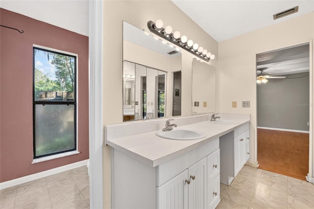 For Sale: $405,000 (3 beds, 2 baths, 2143 Square Feet)