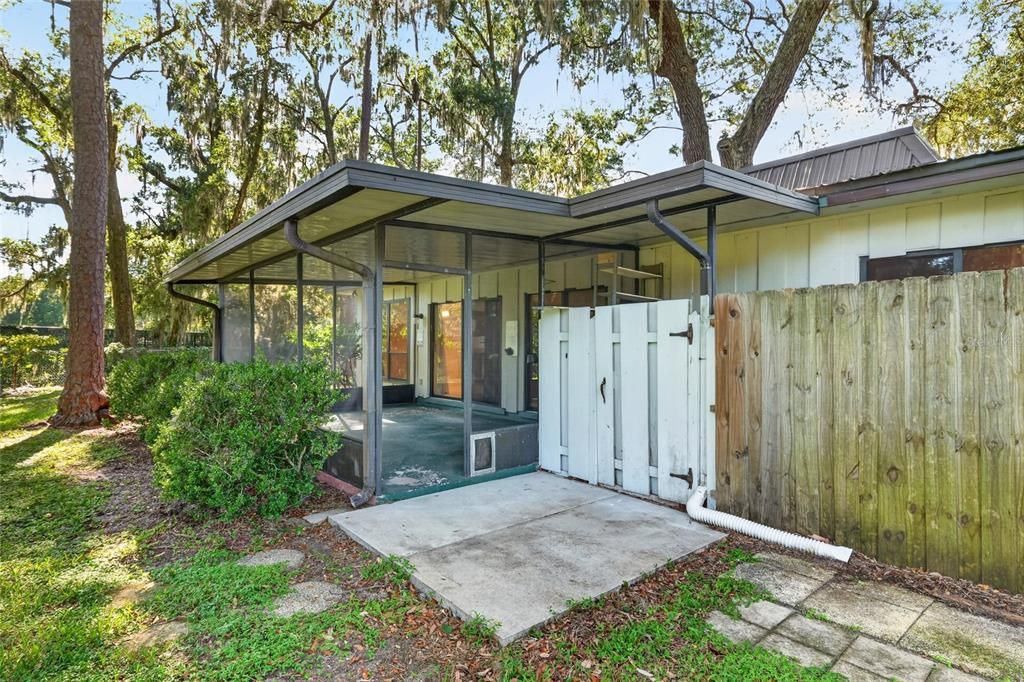 For Sale: $405,000 (3 beds, 2 baths, 2143 Square Feet)