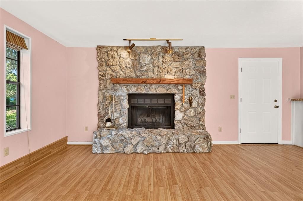 For Sale: $405,000 (3 beds, 2 baths, 2143 Square Feet)