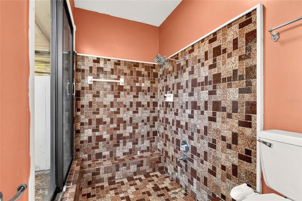 For Sale: $405,000 (3 beds, 2 baths, 2143 Square Feet)