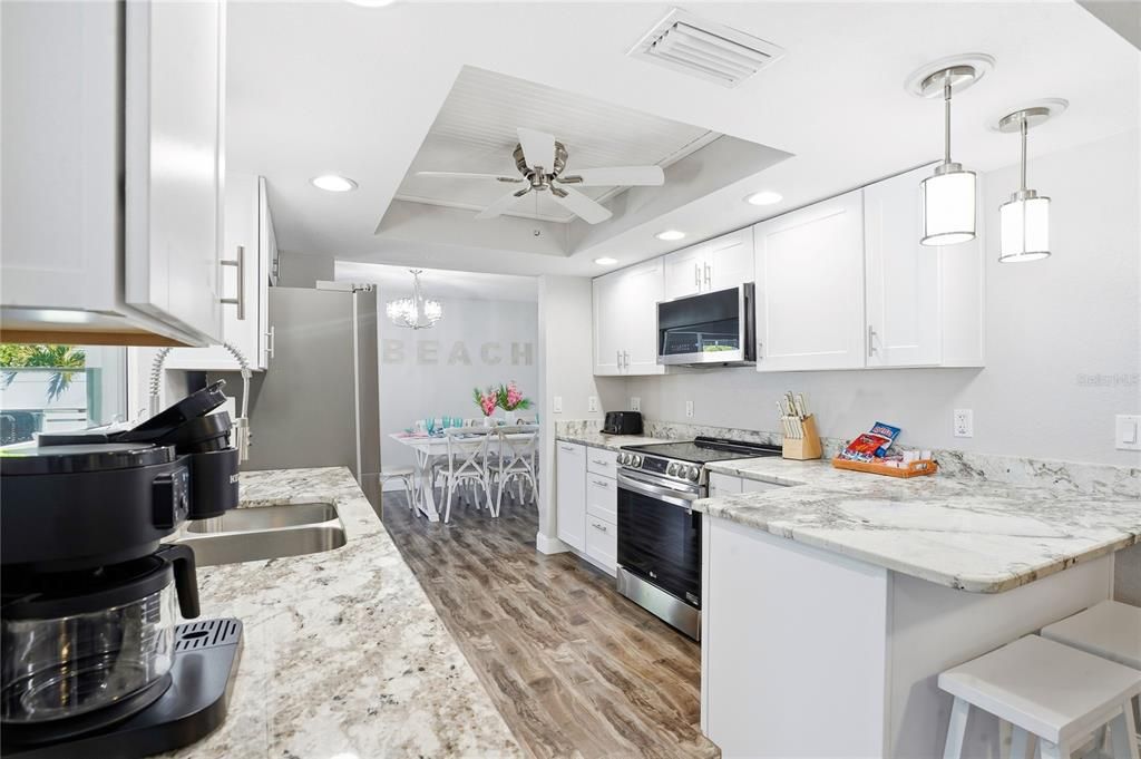 En Venta: $689,000 (4 camas, 2 baños, 2164 Pies cuadrados)