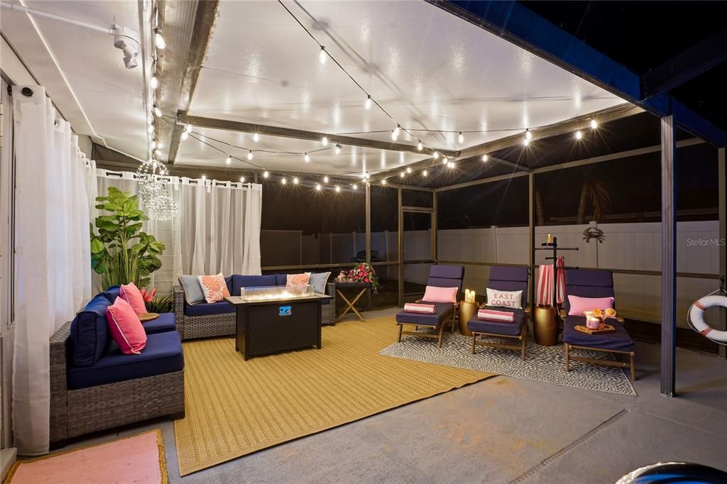 En Venta: $689,000 (4 camas, 2 baños, 2164 Pies cuadrados)