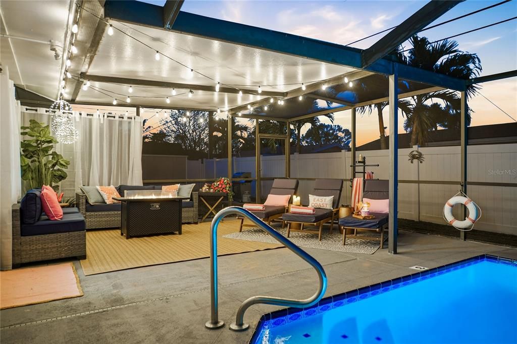 En Venta: $689,000 (4 camas, 2 baños, 2164 Pies cuadrados)