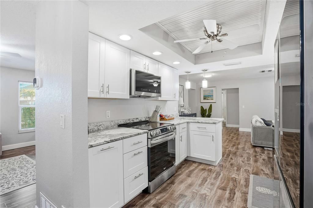 En Venta: $689,000 (4 camas, 2 baños, 2164 Pies cuadrados)