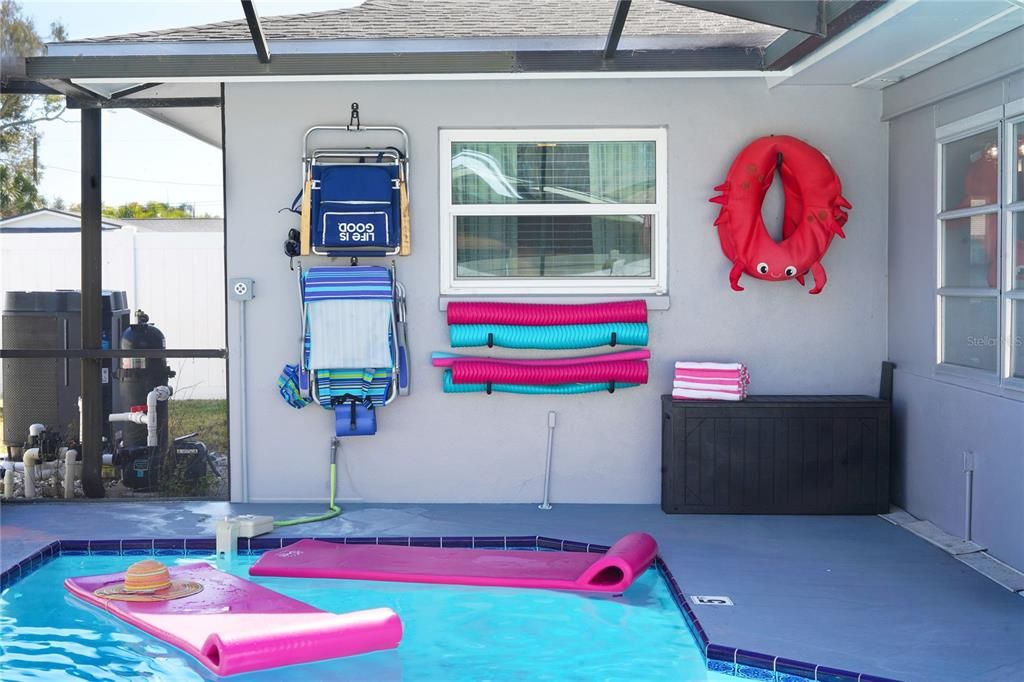 En Venta: $689,000 (4 camas, 2 baños, 2164 Pies cuadrados)