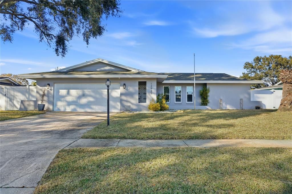 En Venta: $689,000 (4 camas, 2 baños, 2164 Pies cuadrados)
