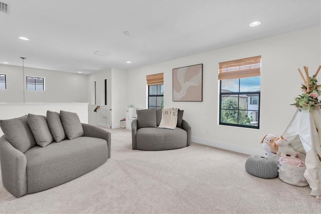 For Sale: $725,000 (4 beds, 2 baths, 2411 Square Feet)