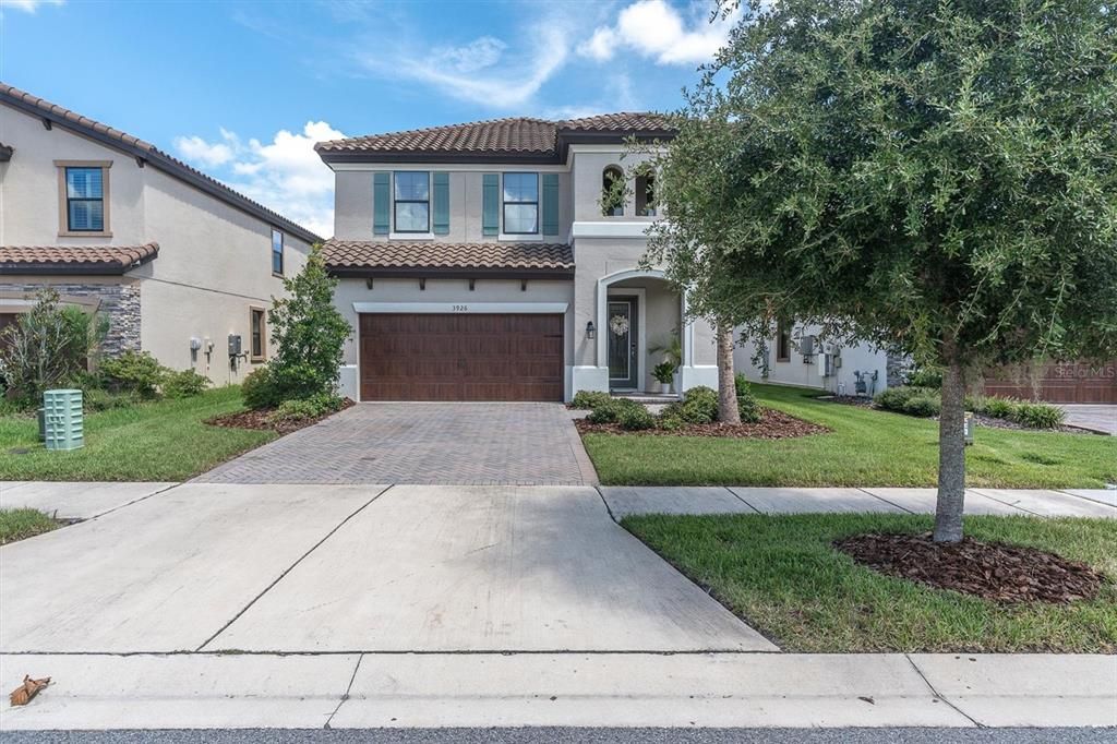 For Sale: $725,000 (4 beds, 2 baths, 2411 Square Feet)