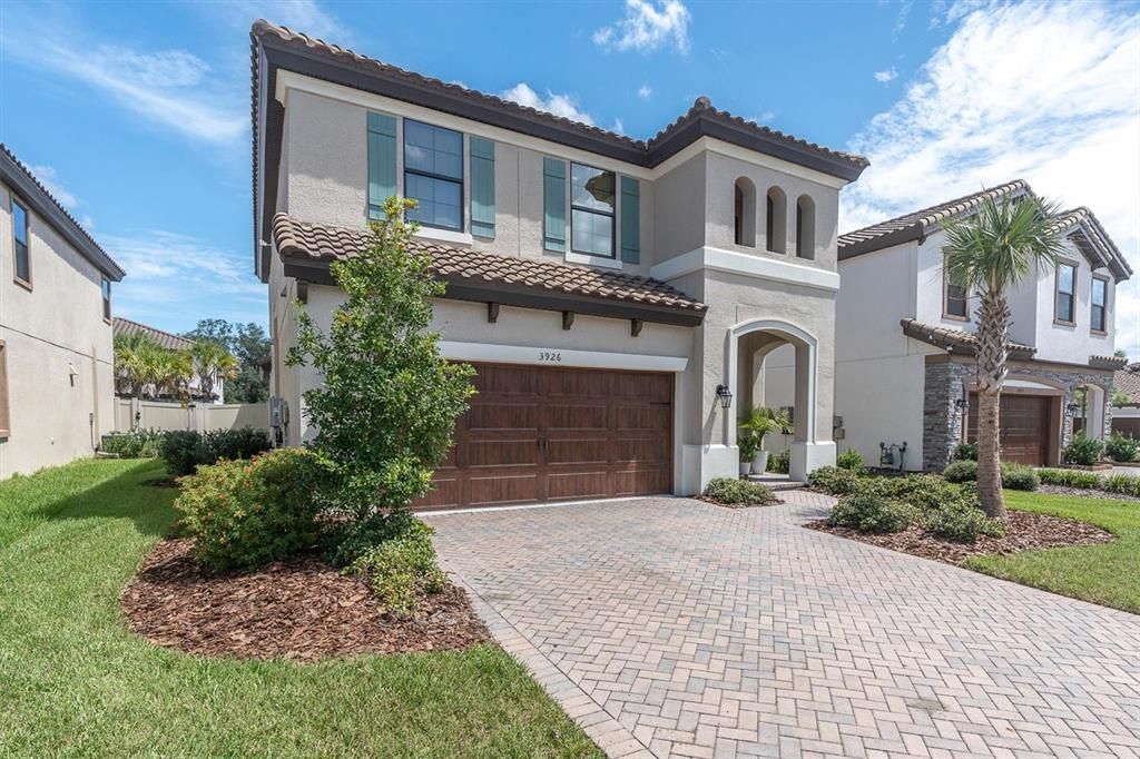 For Sale: $725,000 (4 beds, 2 baths, 2411 Square Feet)