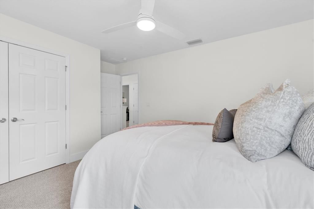 For Sale: $725,000 (4 beds, 2 baths, 2411 Square Feet)