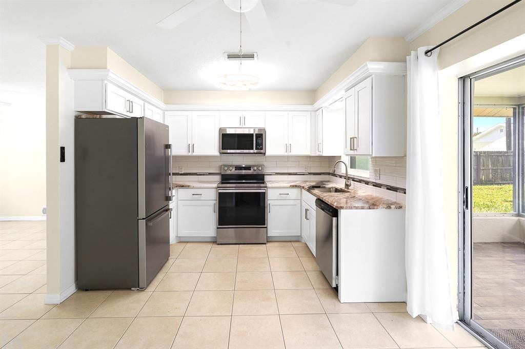 En Venta: $299,000 (2 camas, 2 baños, 982 Pies cuadrados)