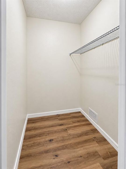 En Venta: $299,000 (2 camas, 2 baños, 982 Pies cuadrados)