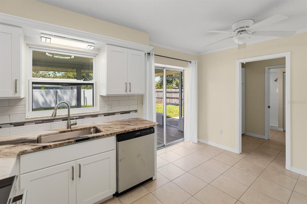 En Venta: $299,000 (2 camas, 2 baños, 982 Pies cuadrados)