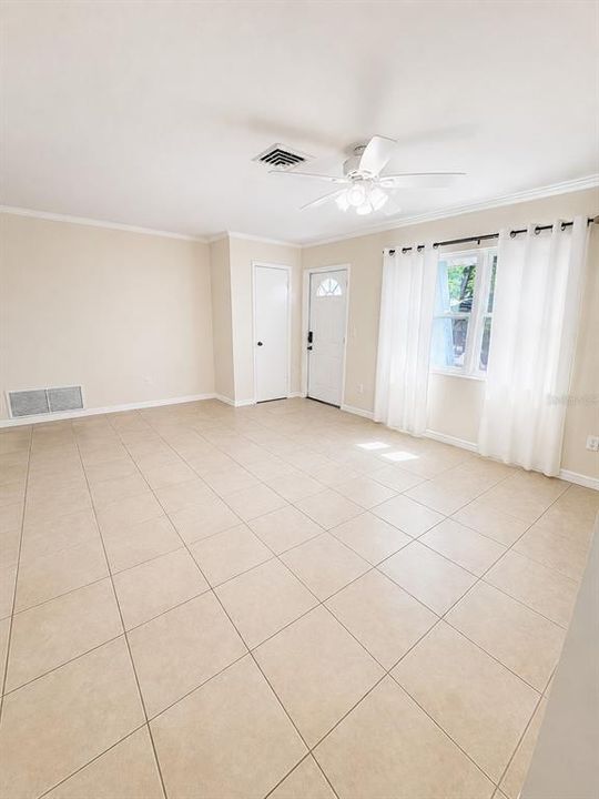 En Venta: $299,000 (2 camas, 2 baños, 982 Pies cuadrados)