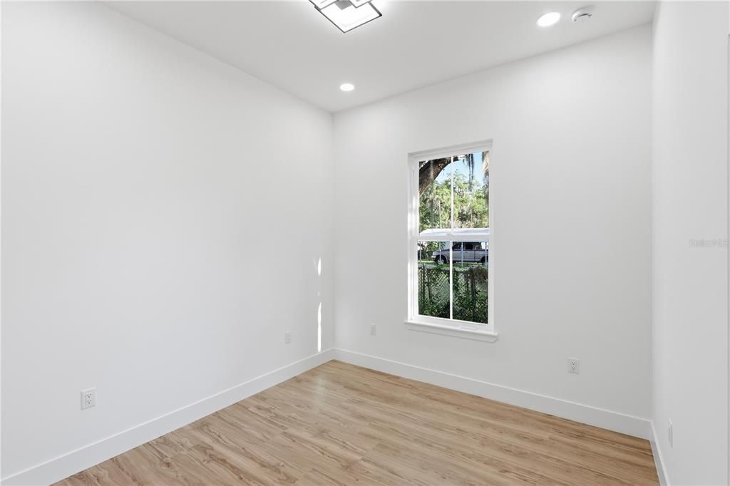 For Sale: $459,900 (4 beds, 2 baths, 1702 Square Feet)