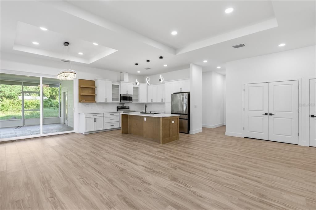 For Sale: $459,900 (4 beds, 2 baths, 1702 Square Feet)