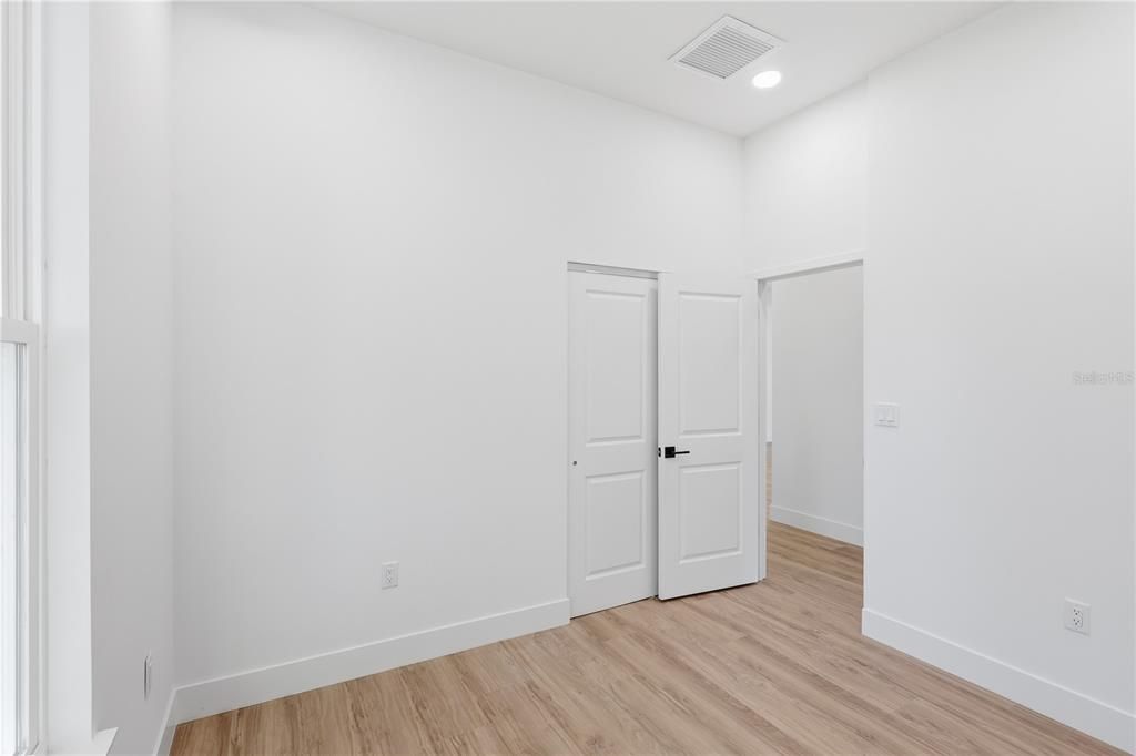 For Sale: $459,900 (4 beds, 2 baths, 1702 Square Feet)