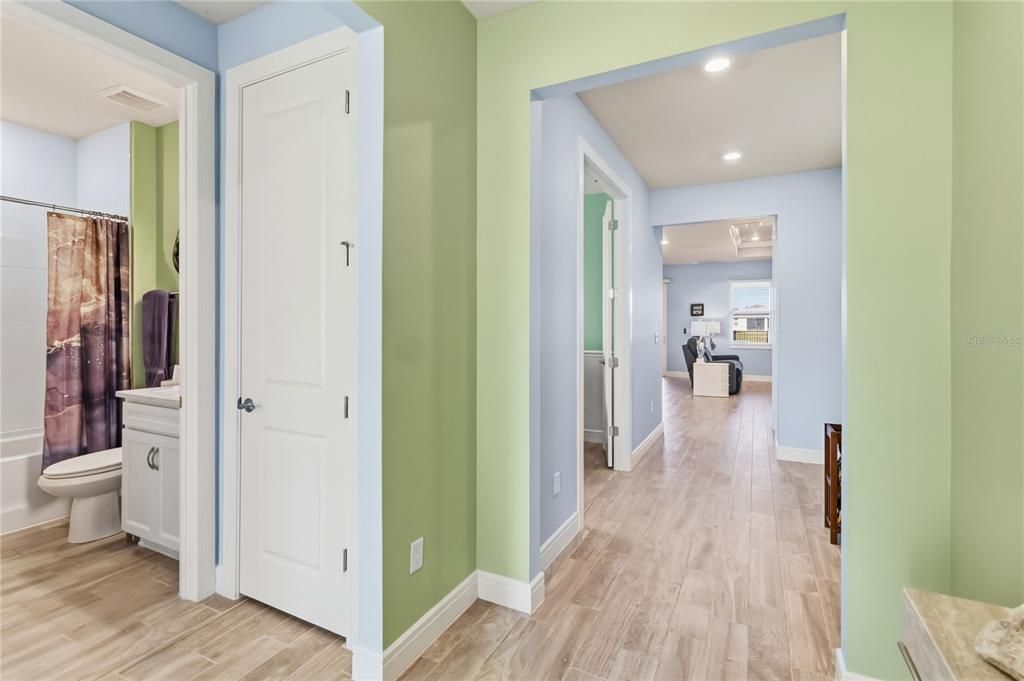 For Sale: $500,000 (2 beds, 2 baths, 1670 Square Feet)