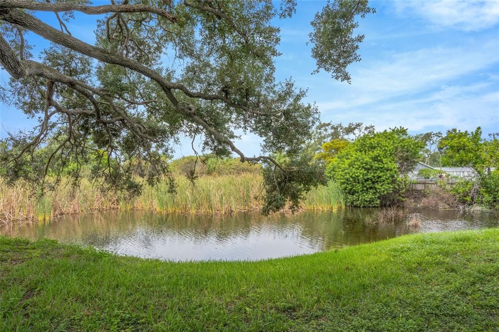 For Sale: $159,999 (1 beds, 1 baths, 400 Square Feet)