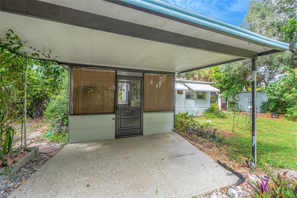 For Sale: $159,999 (1 beds, 1 baths, 400 Square Feet)