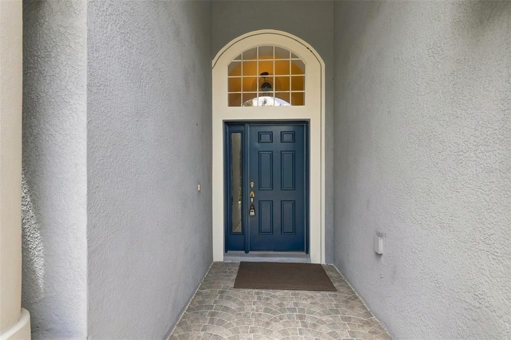 En Venta: $355,000 (4 camas, 3 baños, 1932 Pies cuadrados)