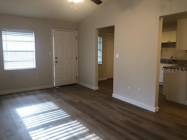 For Rent: $1,395 (2 beds, 1 baths, 765 Square Feet)