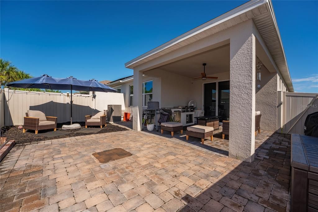 En Venta: $347,900 (2 camas, 2 baños, 1559 Pies cuadrados)