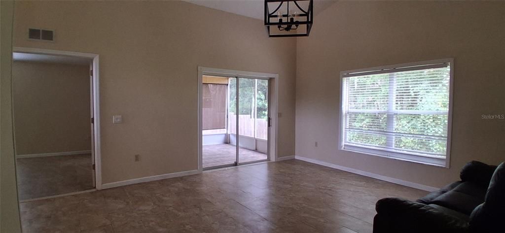 For Sale: $315,000 (3 beds, 2 baths, 1448 Square Feet)
