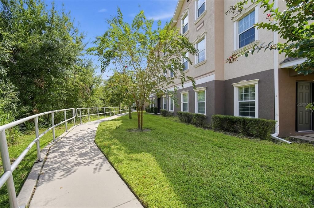 En Venta: $425,000 (4 camas, 3 baños, 2416 Pies cuadrados)