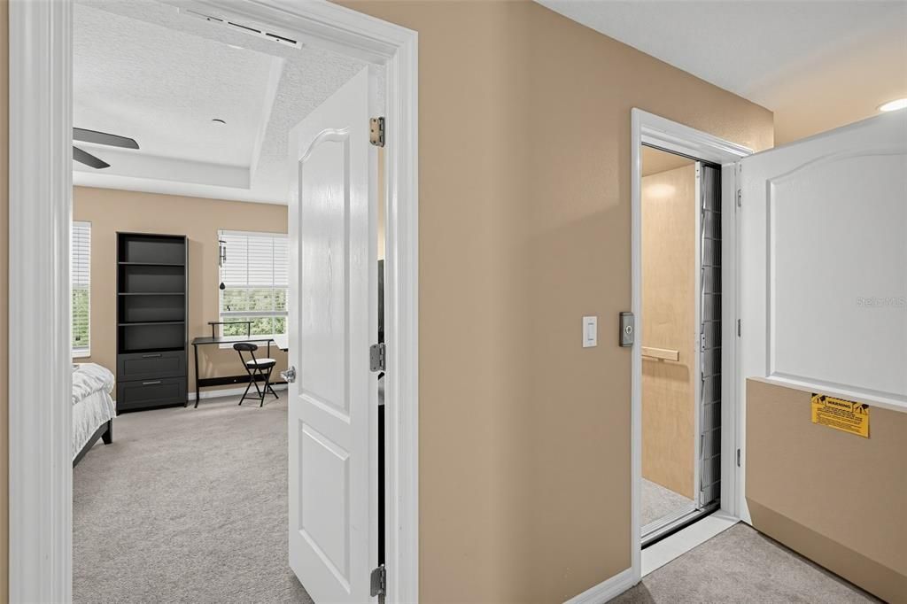 En Venta: $425,000 (4 camas, 3 baños, 2416 Pies cuadrados)