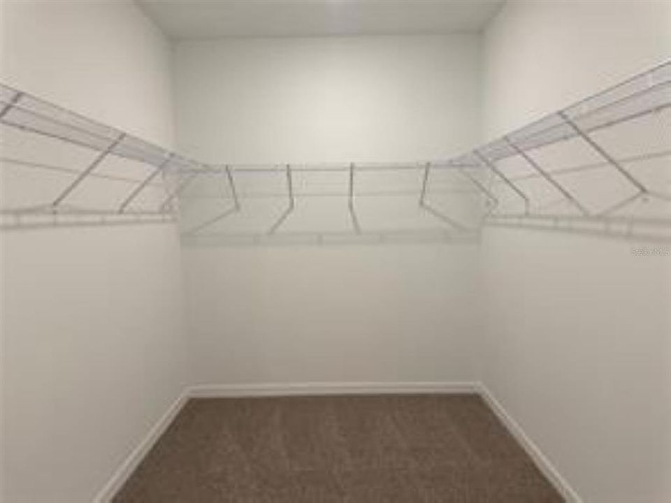 For Rent: $2,200 (4 beds, 3 baths, 1978 Square Feet)