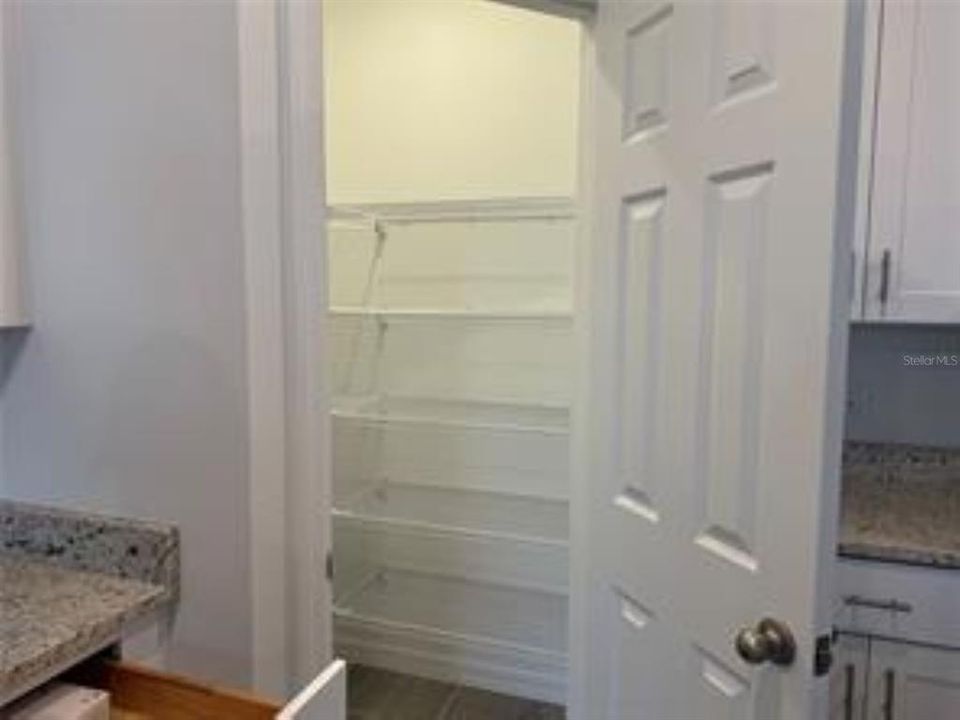 For Rent: $2,200 (4 beds, 3 baths, 1978 Square Feet)