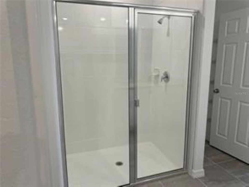 For Rent: $2,200 (4 beds, 3 baths, 1978 Square Feet)