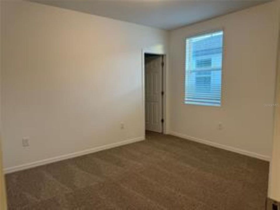 For Rent: $2,200 (4 beds, 3 baths, 1978 Square Feet)