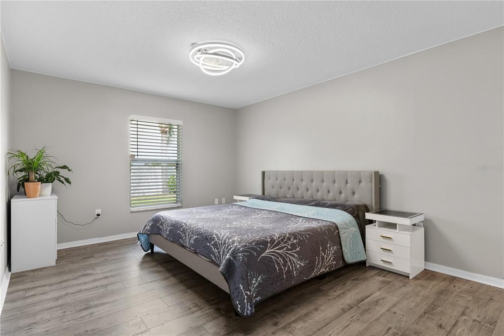 For Rent: $2,500 (3 beds, 2 baths, 1424 Square Feet)
