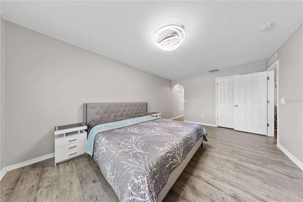 For Rent: $2,500 (3 beds, 2 baths, 1424 Square Feet)