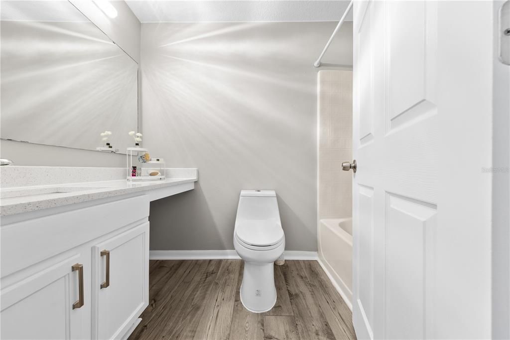 For Rent: $2,500 (3 beds, 2 baths, 1424 Square Feet)