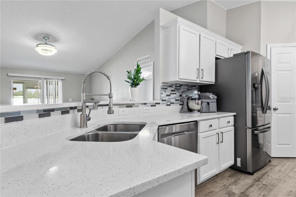 For Rent: $2,500 (3 beds, 2 baths, 1424 Square Feet)