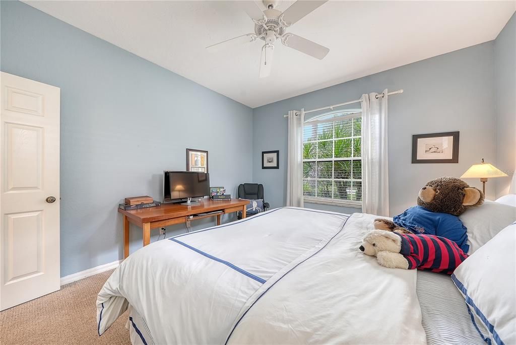 For Sale: $685,000 (3 beds, 2 baths, 2294 Square Feet)