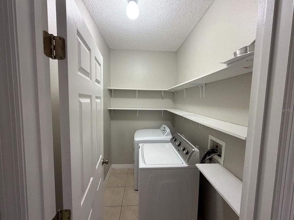 En Renta: $2,400 (5 camas, 3 baños, 1844 Pies cuadrados)