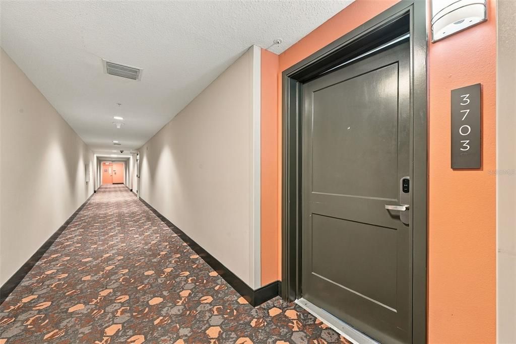 На продажу: $178,000 (2 спален, 2 ванн, 1265 Квадратных фут)