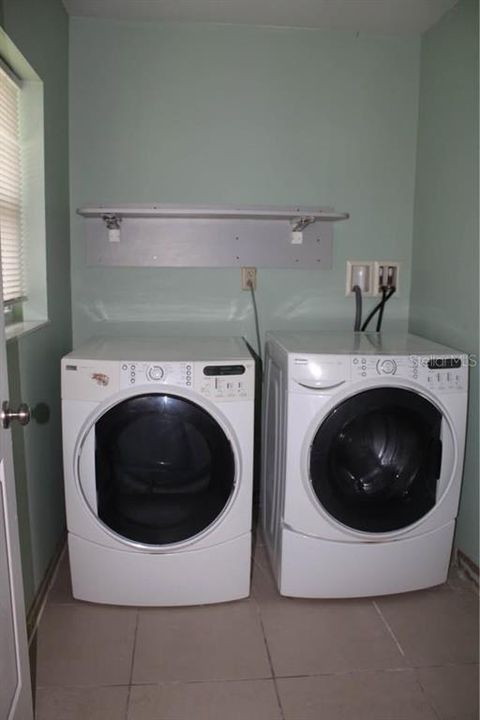 En Renta: $3,500 (4 camas, 3 baños, 3335 Pies cuadrados)