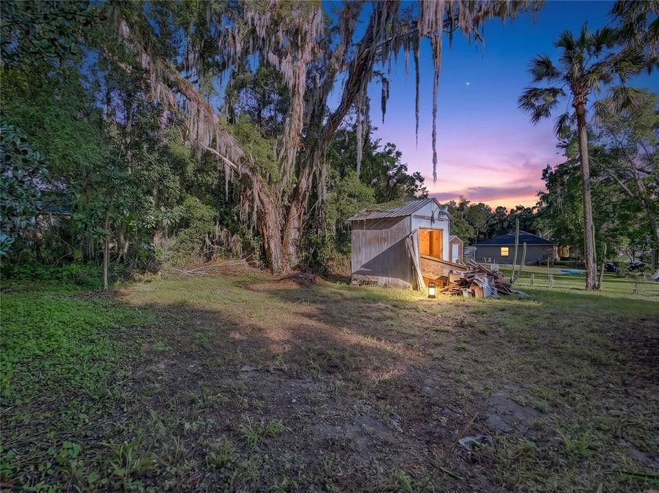 For Sale: $175,000 (2 beds, 1 baths, 574 Square Feet)