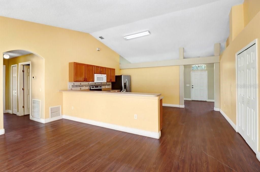 For Sale: $312,000 (3 beds, 2 baths, 1810 Square Feet)
