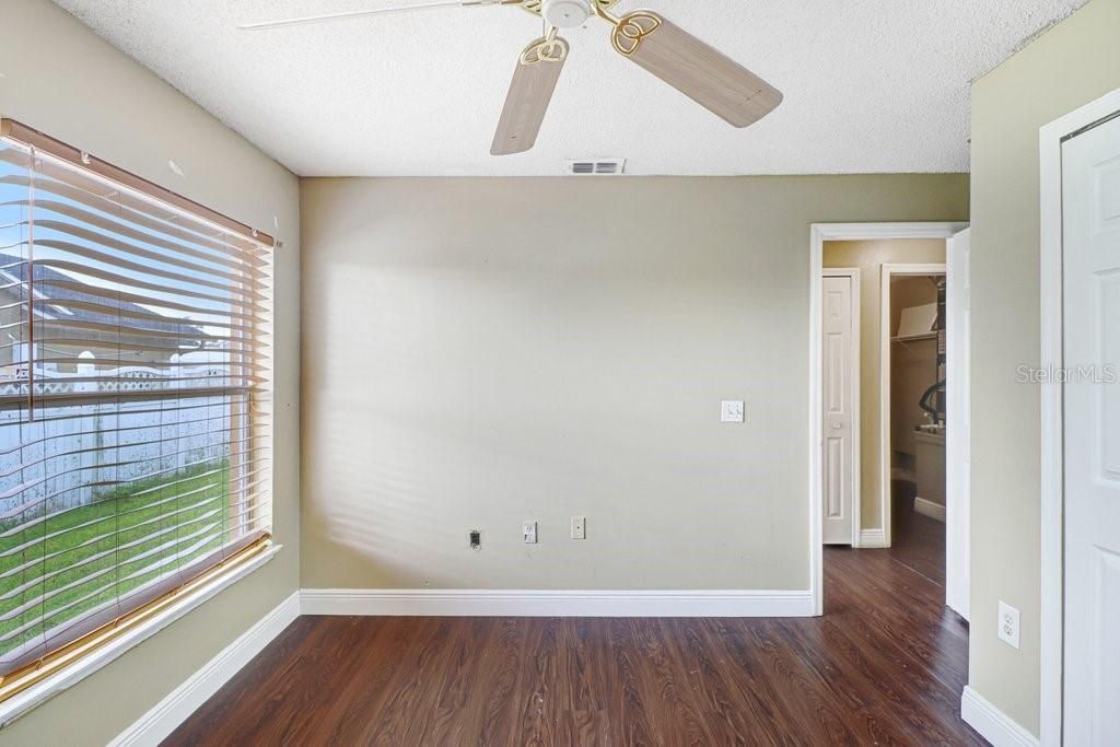 For Sale: $312,000 (3 beds, 2 baths, 1810 Square Feet)