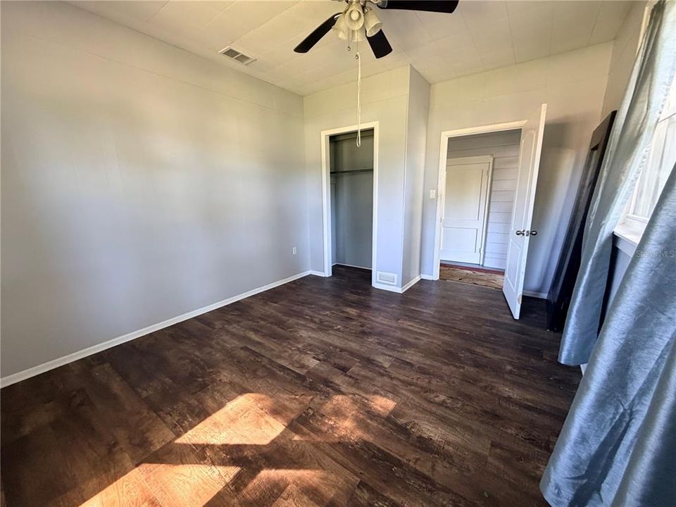 For Sale: $299,500 (4 beds, 2 baths, 1614 Square Feet)