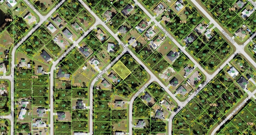 На продажу: $28,000 (0.23 acres)